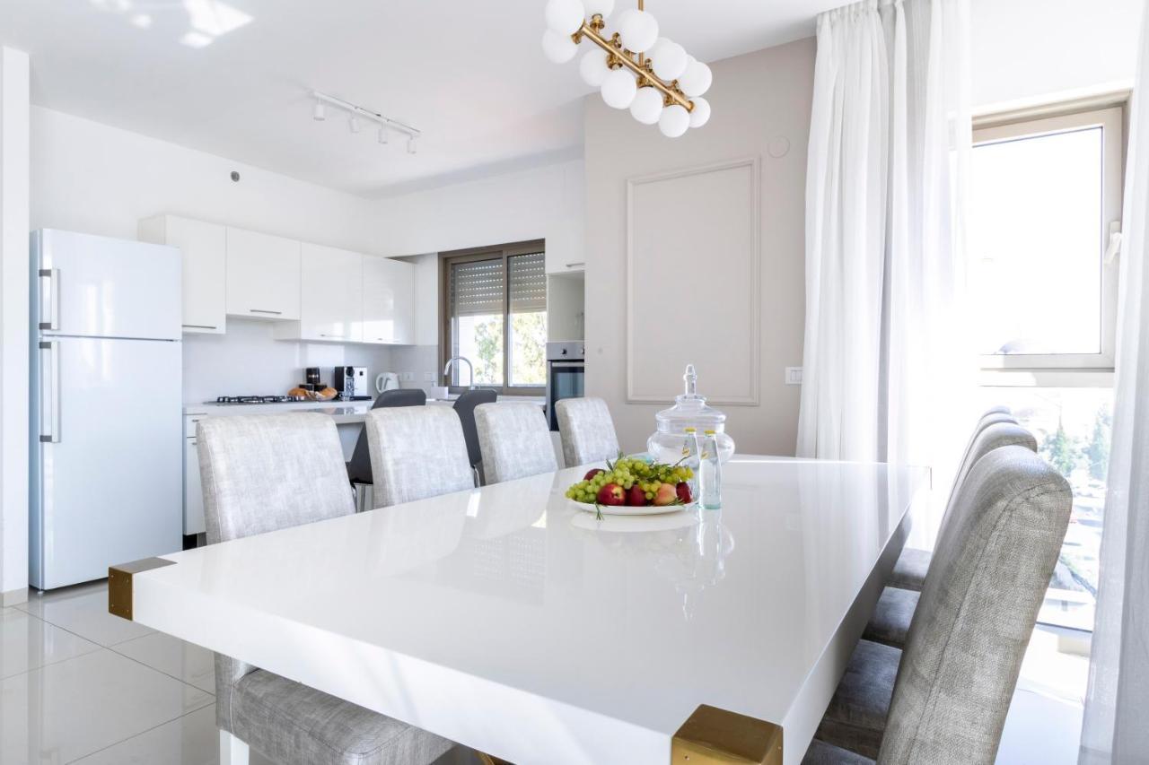Luxury Three-Bedroom/Terrace Over Old City View Jerusalem Exterior photo