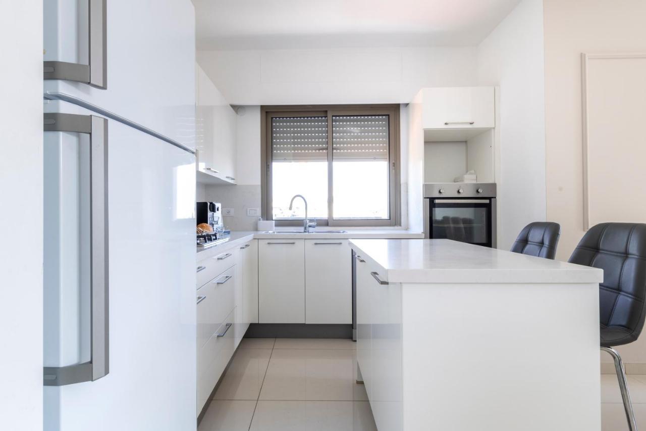 Luxury Three-Bedroom/Terrace Over Old City View Jerusalem Exterior photo